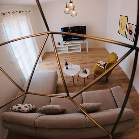 Summer Apartment